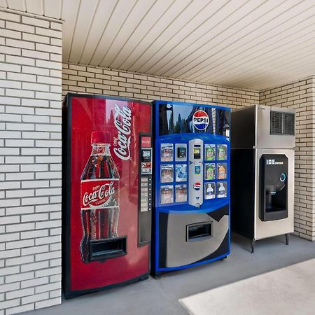 Quality Inn Raeford Exterior photo