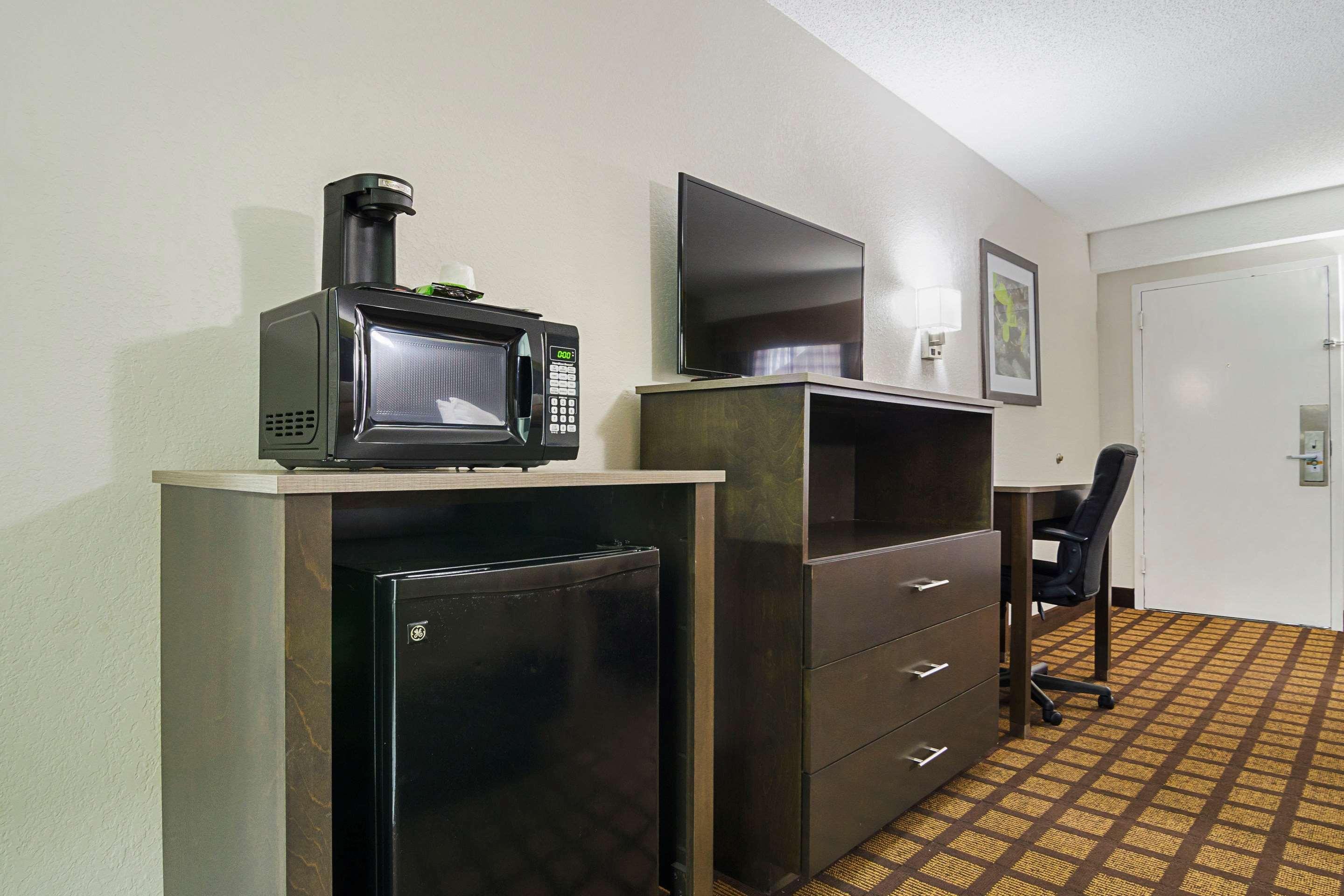 Quality Inn Raeford Exterior photo