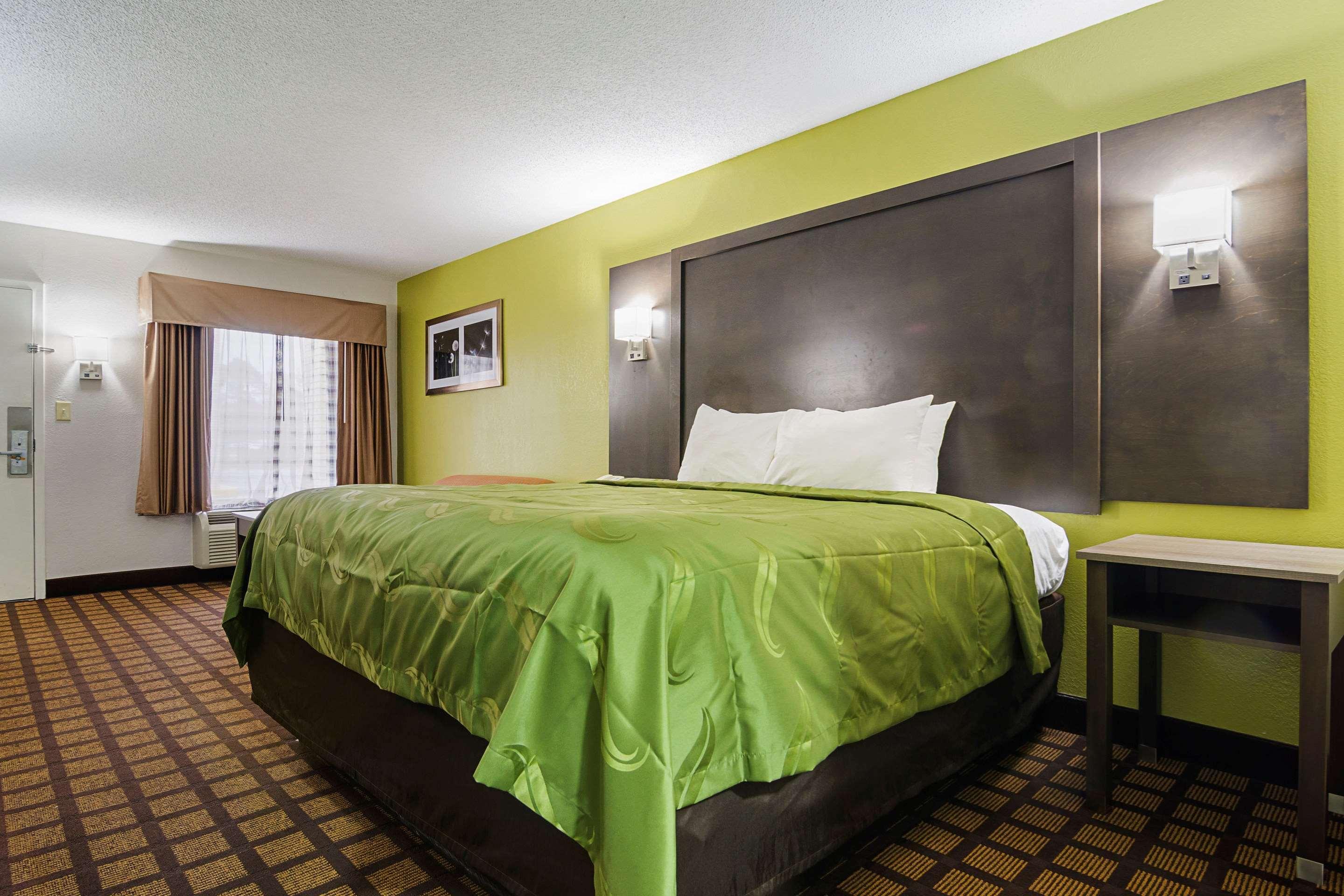 Quality Inn Raeford Exterior photo