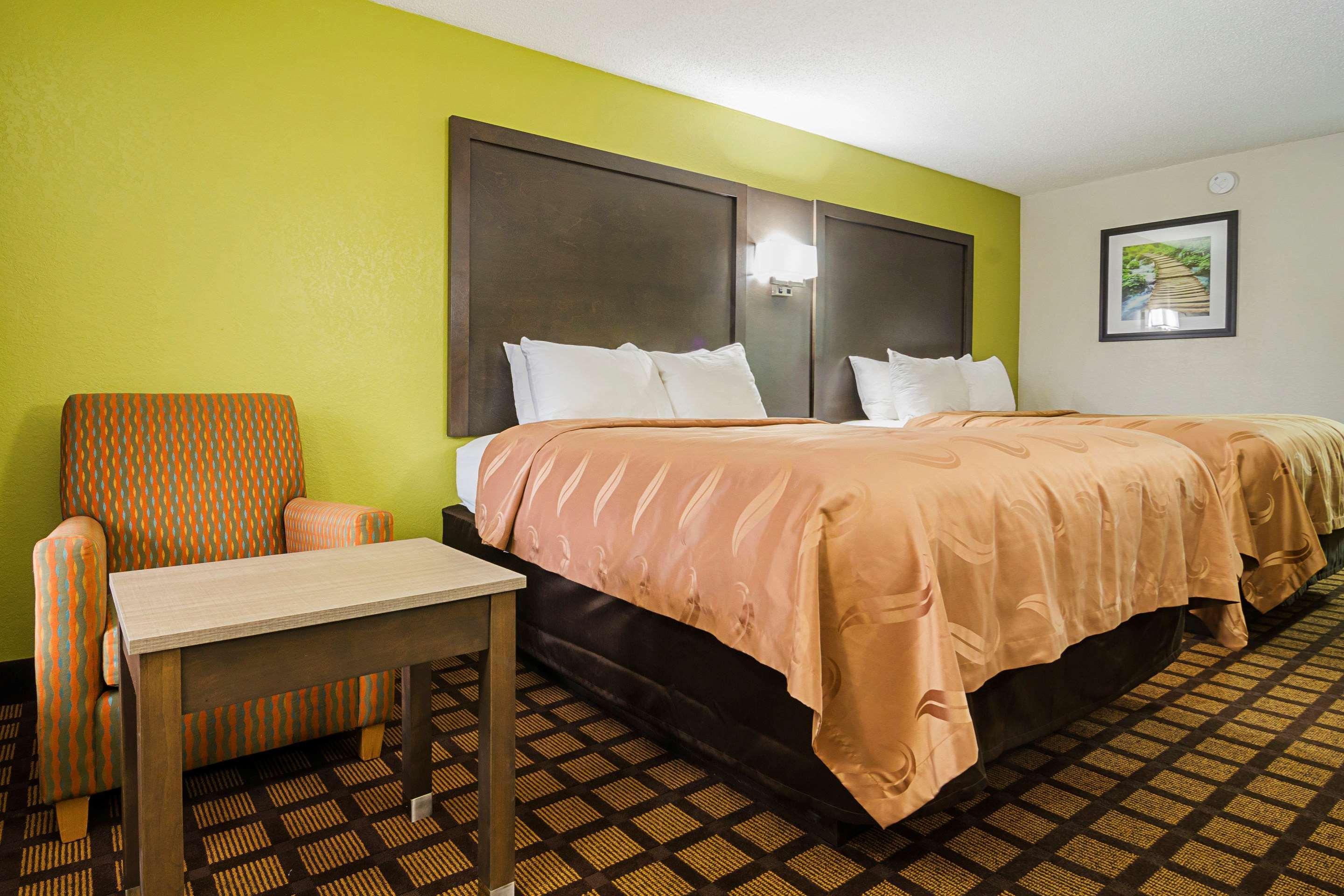 Quality Inn Raeford Exterior photo