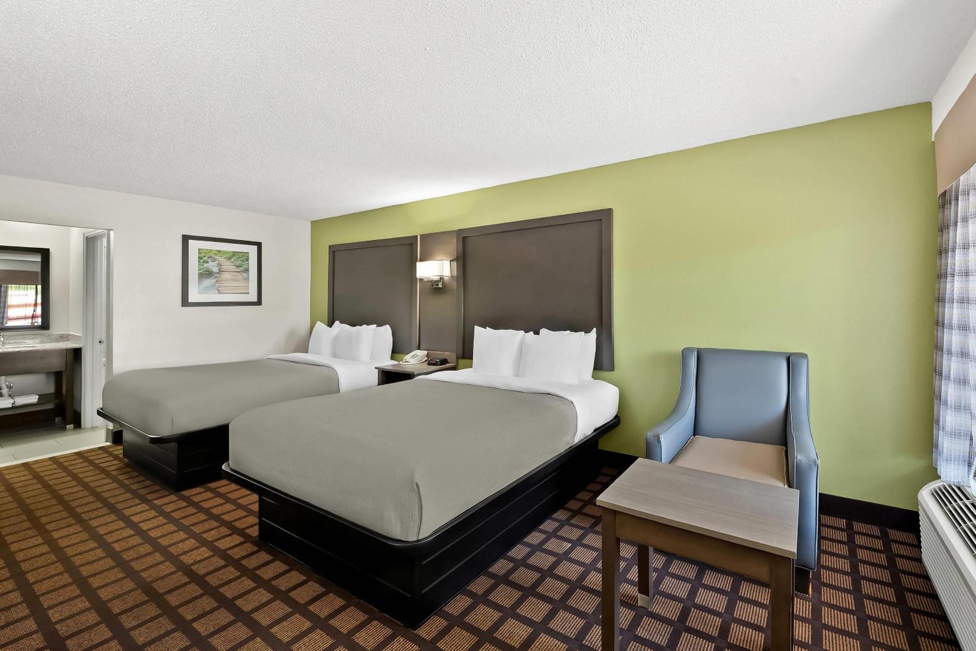 Quality Inn Raeford Exterior photo