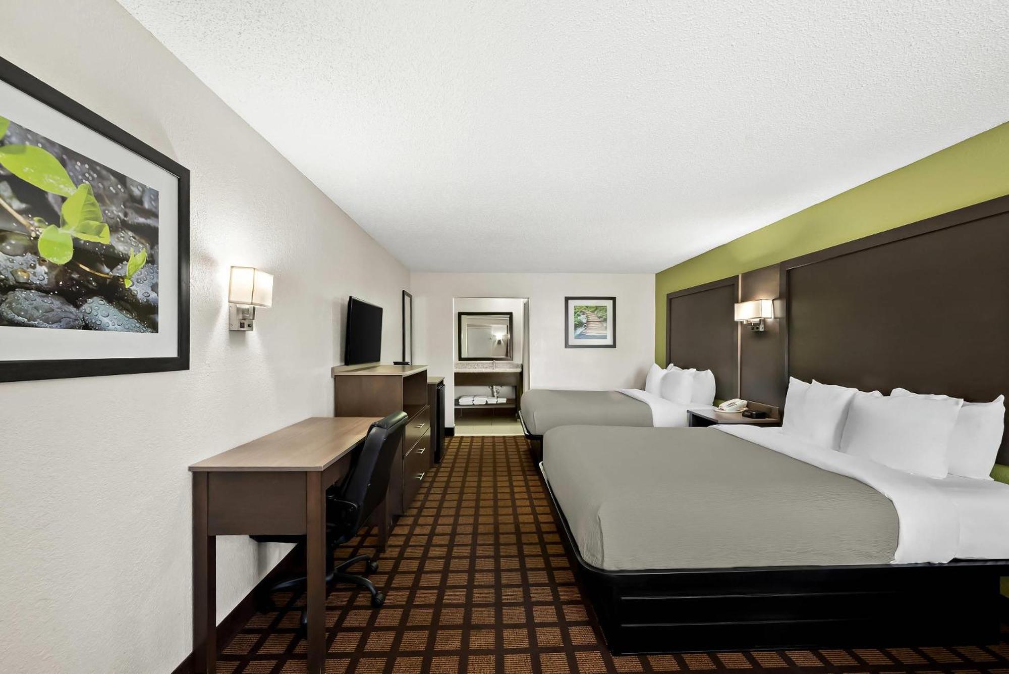 Quality Inn Raeford Exterior photo