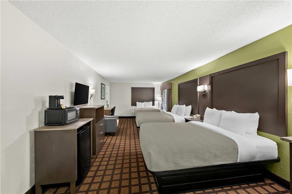 Quality Inn Raeford Room photo
