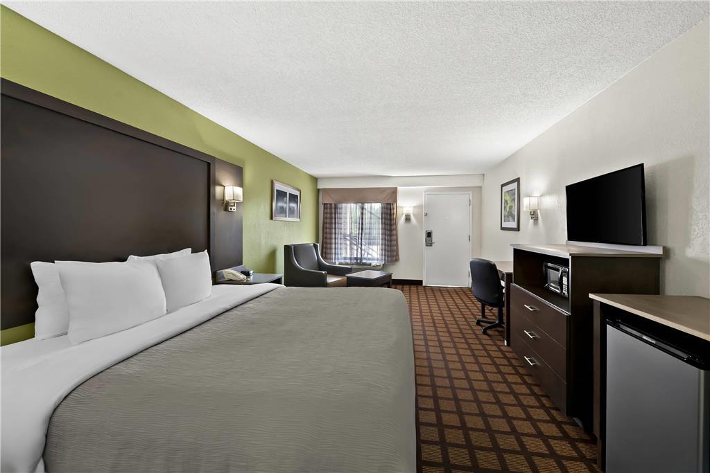 Quality Inn Raeford Room photo