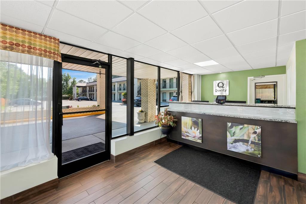 Quality Inn Raeford Interior photo